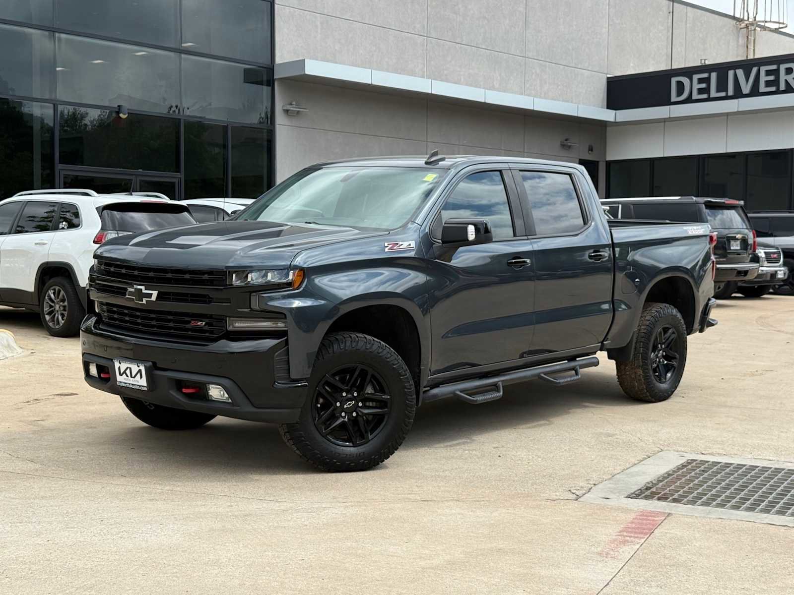 Used 2020 Chevrolet Silverado 1500 LT Trail Boss AWD/4WD image 1