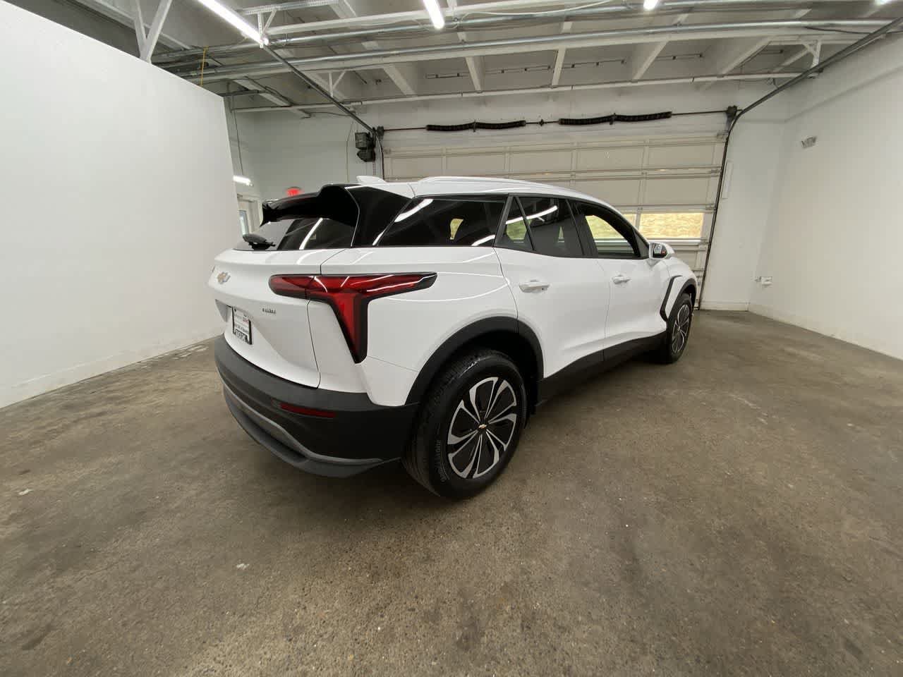 Used 2024 Chevrolet Blazer EV LT AWD/4WD image 6