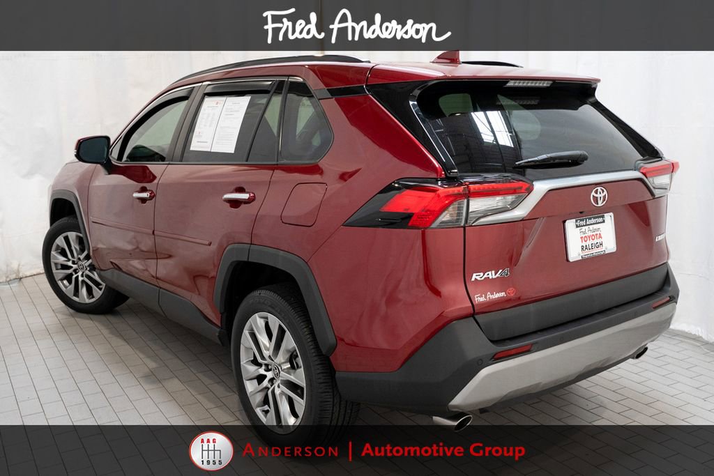 Certified 2022 Toyota RAV4 Limited FWD image 3