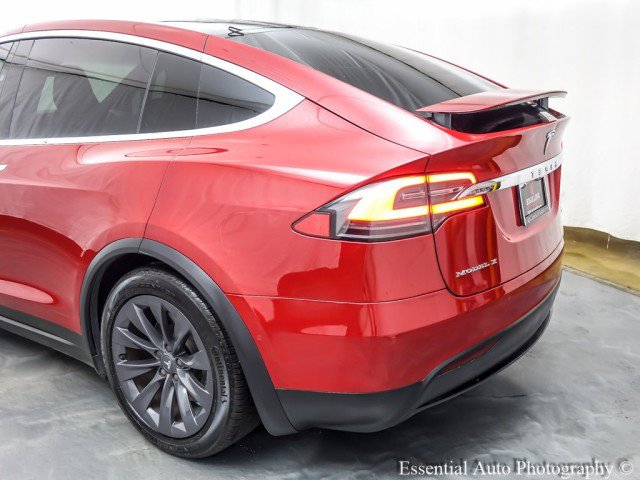 Used 2018 Tesla Model X 75D image 10