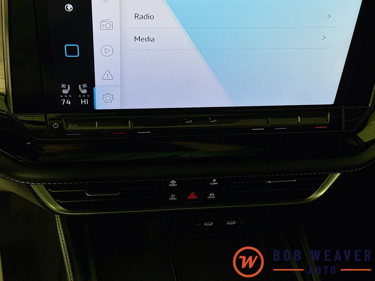 Used 2024 Volkswagen Atlas SE image 16