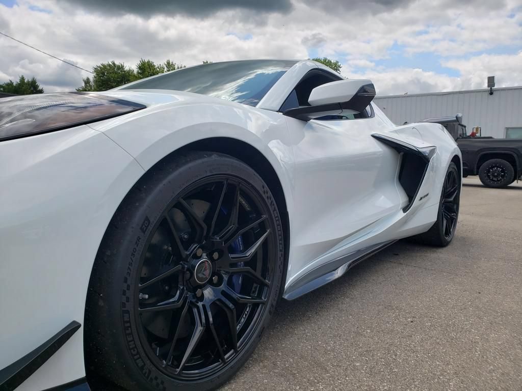 New 2026 Chevrolet Corvette Z06 w/ Z07 Performance Package RWD image 18