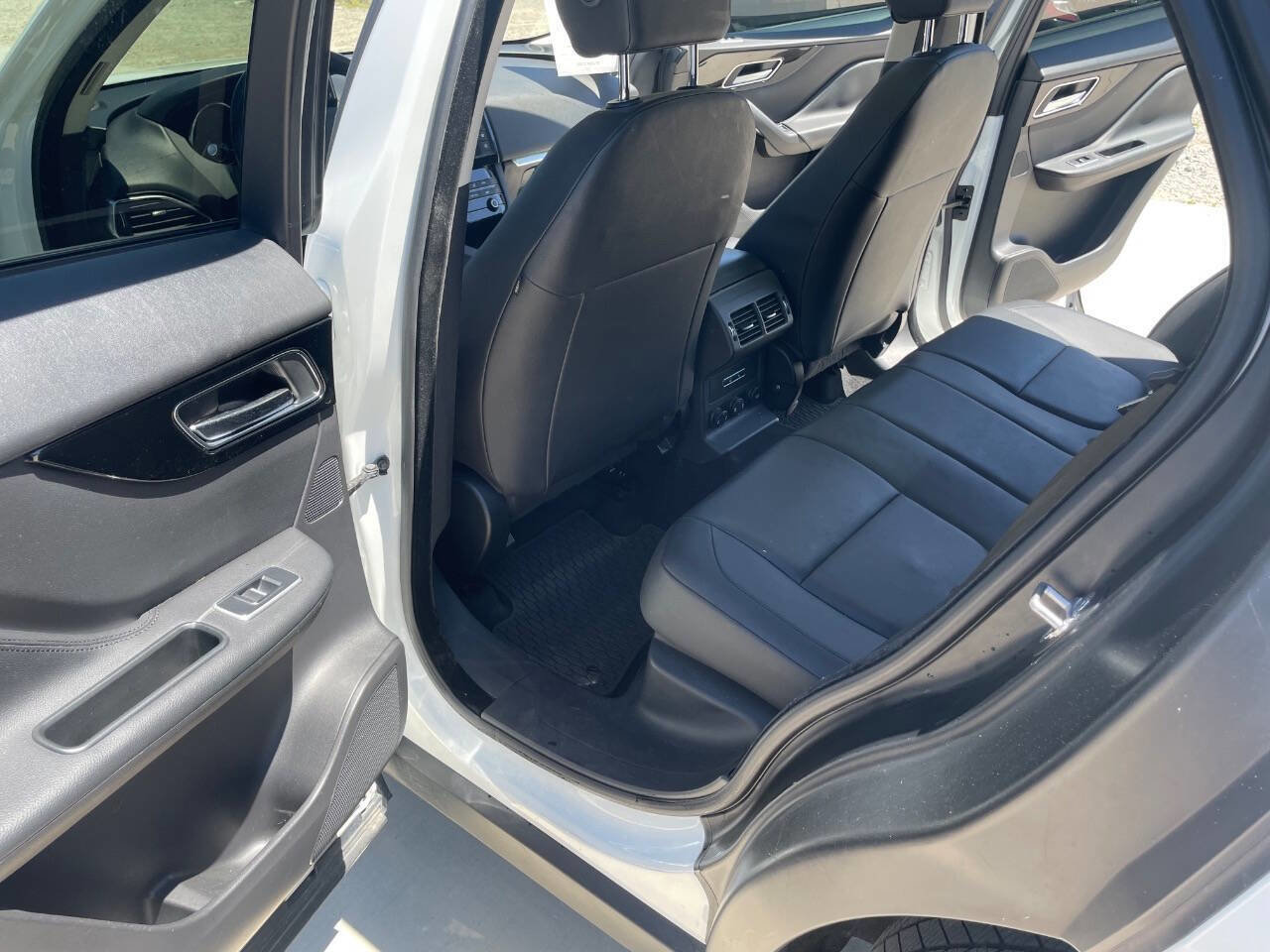 Used 2018 Jaguar F-PACE Premium AWD/4WD image 20