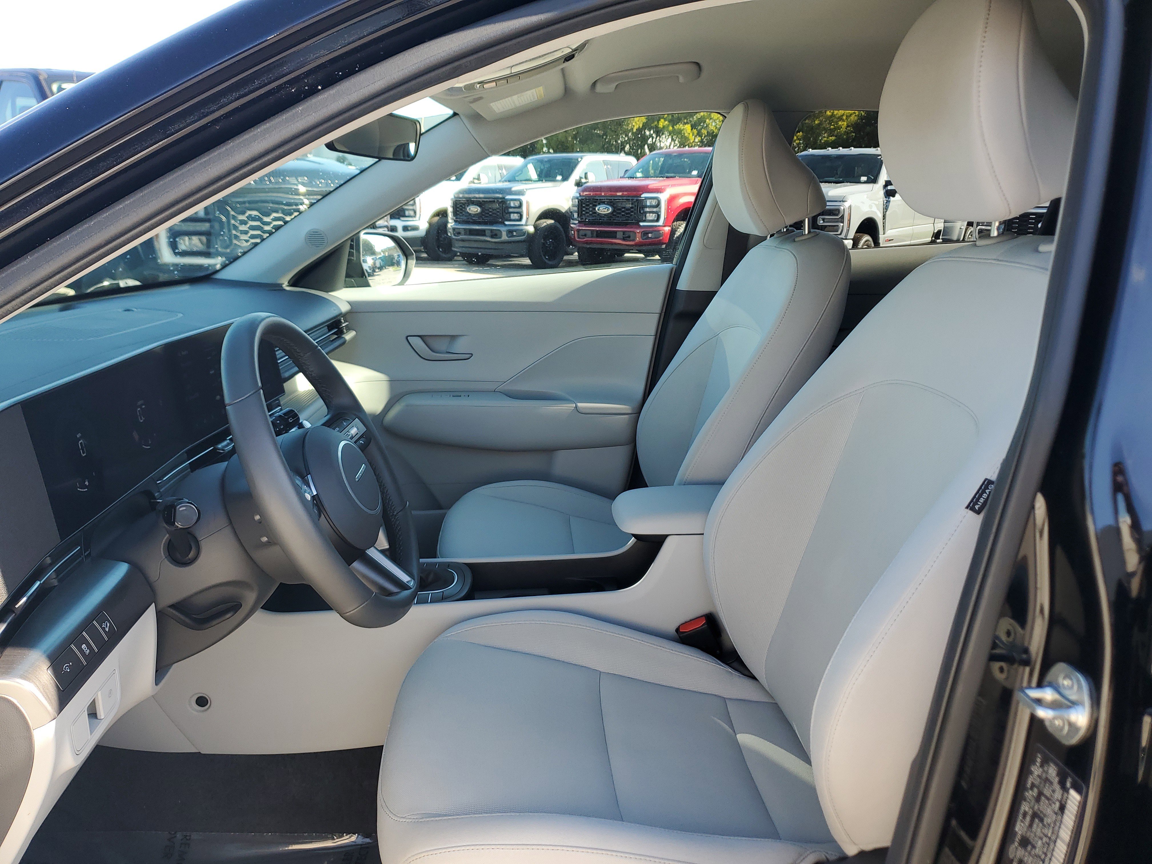 Used 2024 Hyundai Kona SEL image 10