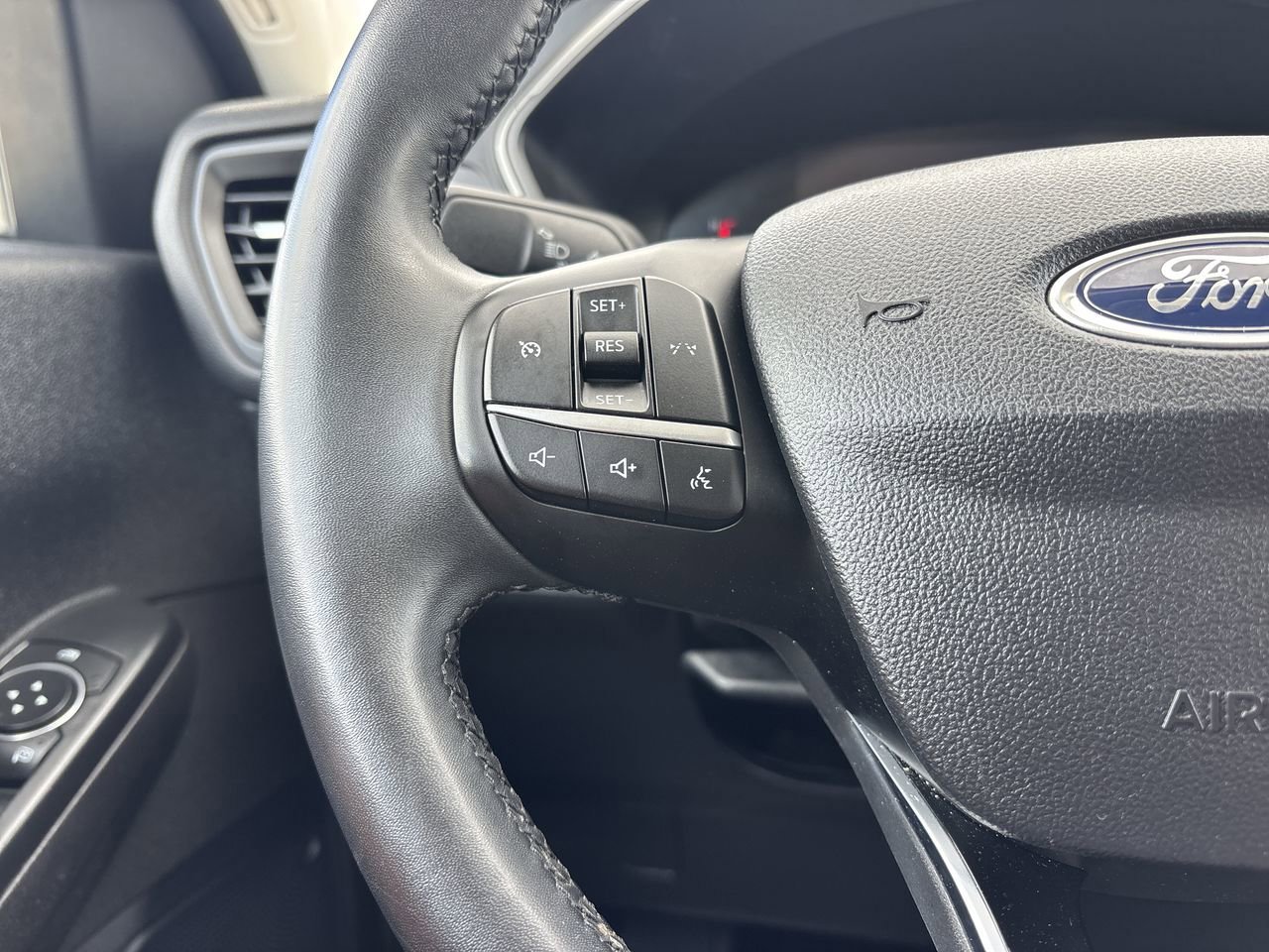 Certified 2024 Ford Escape Active FWD image 26