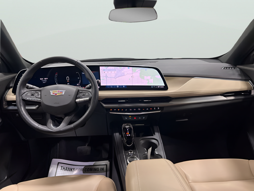 Used 2024 Cadillac XT4 Luxury w/ Cold Weather Package AWD/4WD image 6