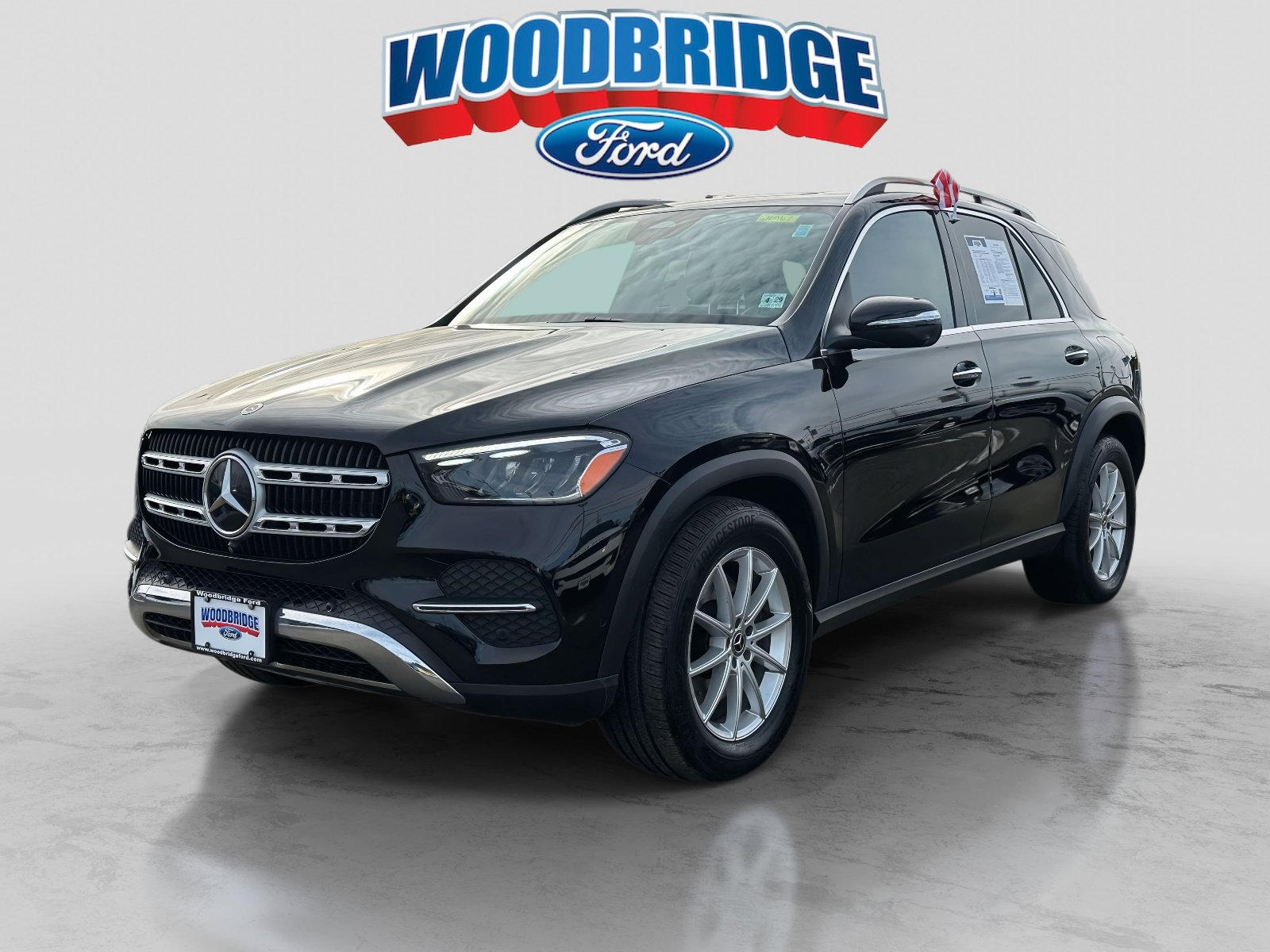 Used 2024 Mercedes-Benz GLE 450e GLE 450e Plug-In Hybrid 4MATIC image 2