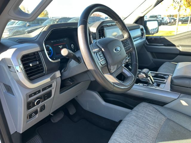 Used 2022 Ford F150 Lightning XLT image 21