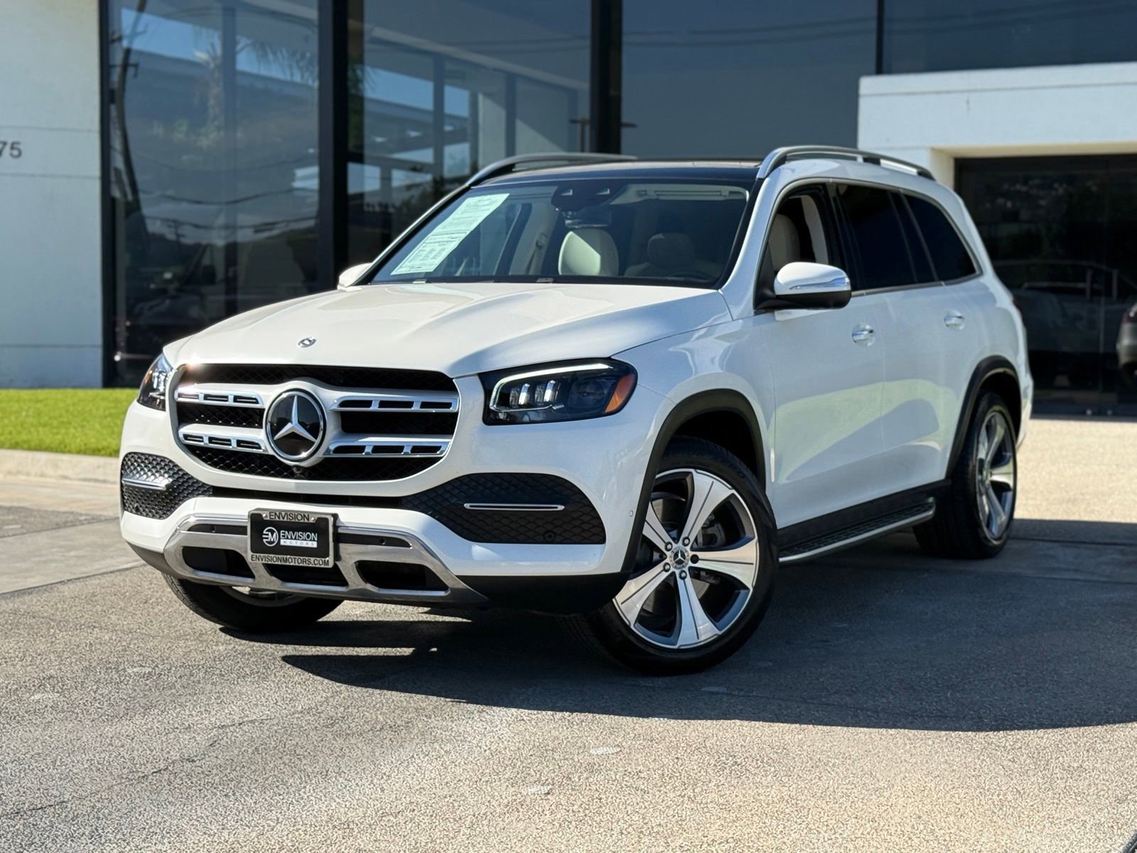 Used 2022 Mercedes-Benz GLS 450 4MATIC image 2