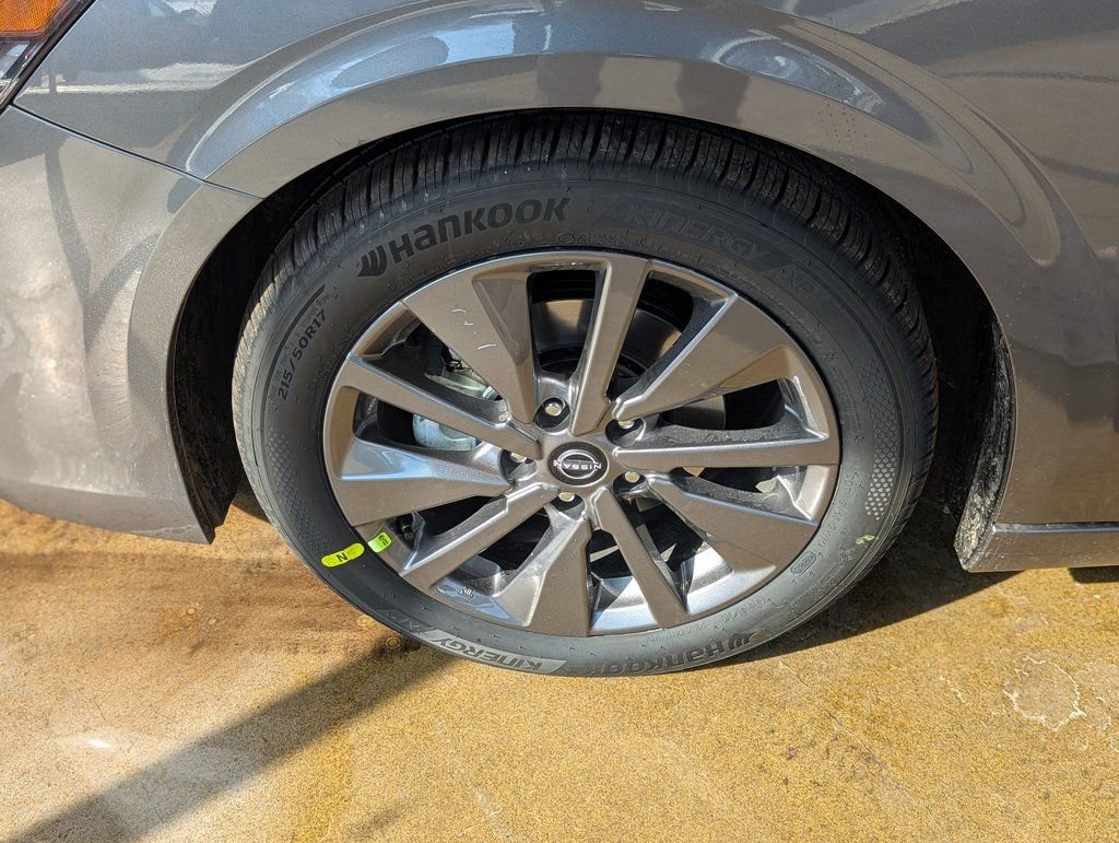 New 2026 Nissan Sentra SL w/ Floor Mat Package image 31