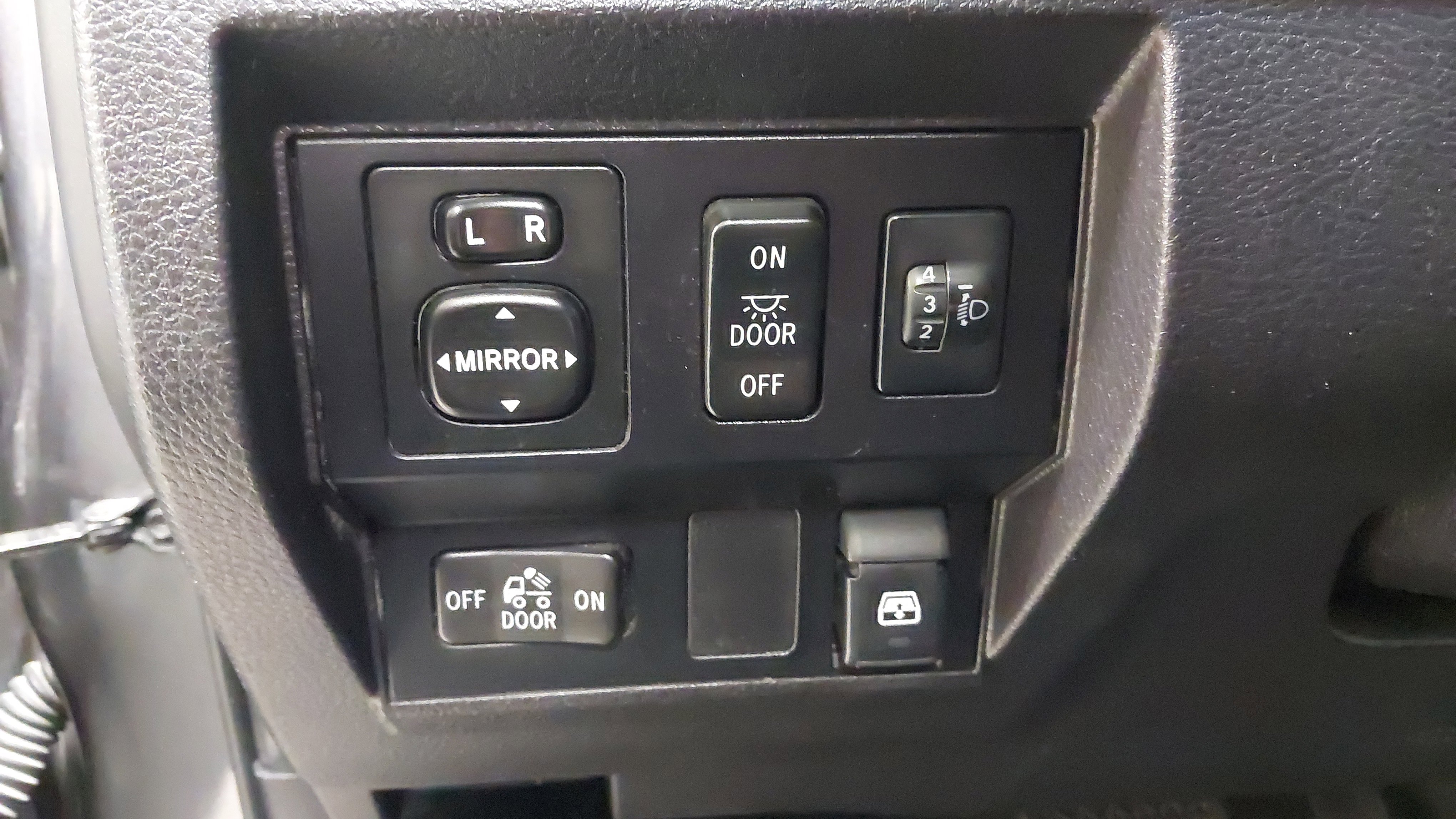 Used 2015 Toyota Tundra SR5 image 23