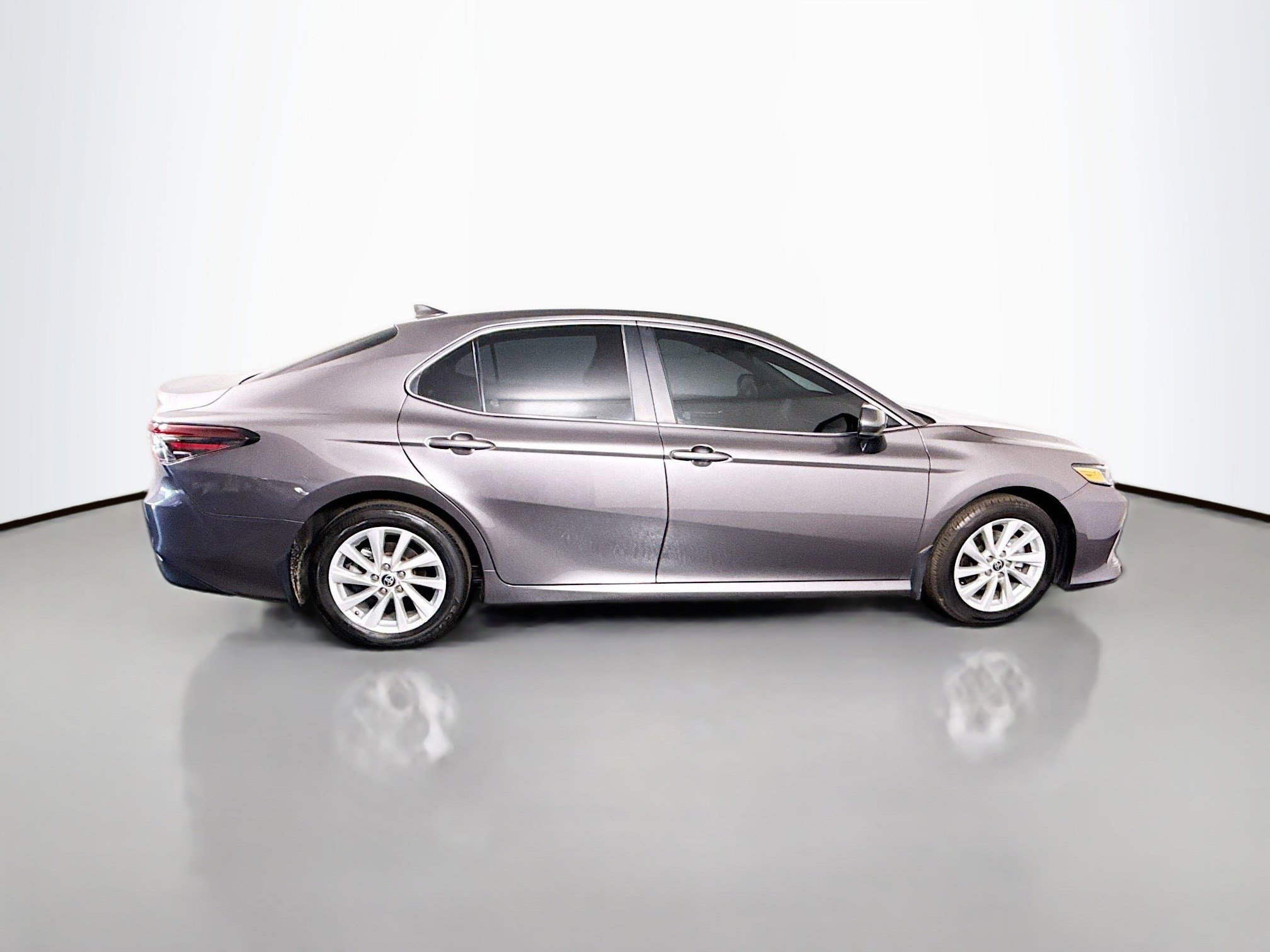 Used 2024 Toyota Camry LE image 11