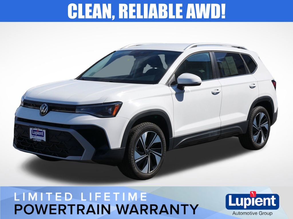 Used 2025 Volkswagen Taos SE image 9