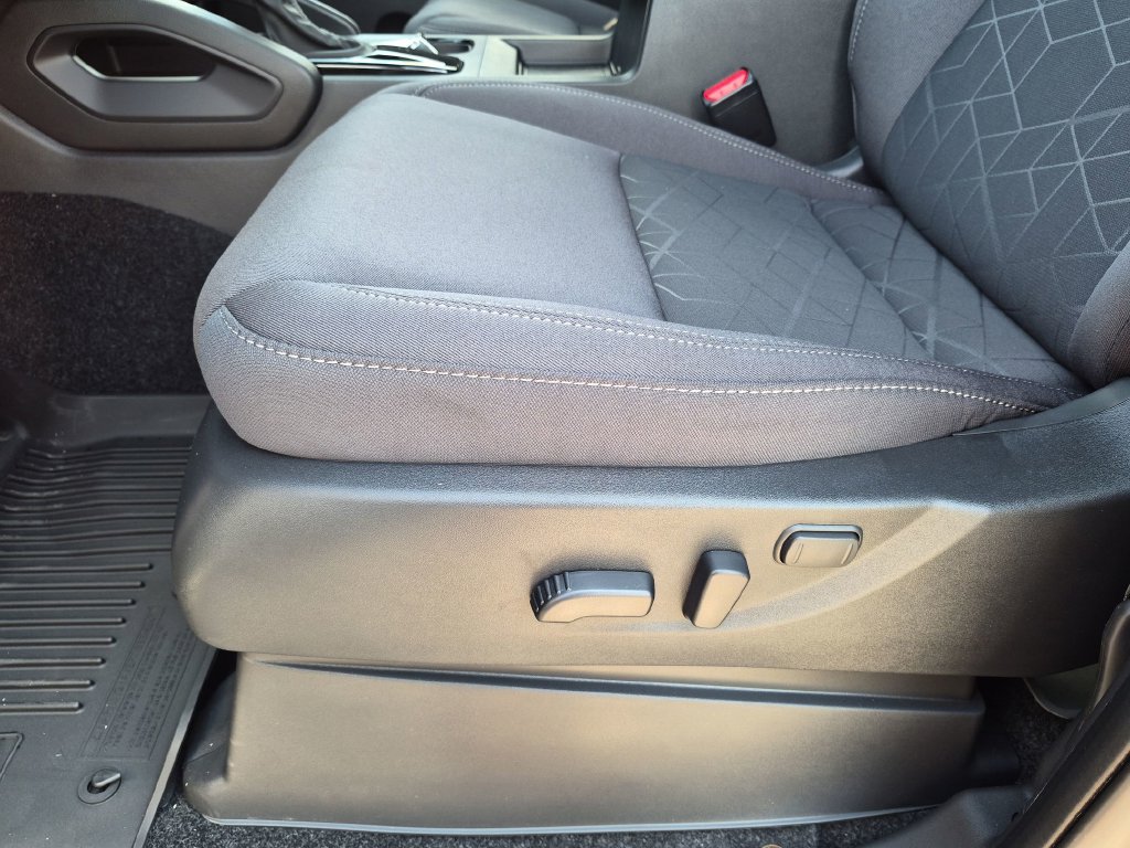 New 2027 Nissan Frontier SV w/ All-Weather Content Package RWD image 18