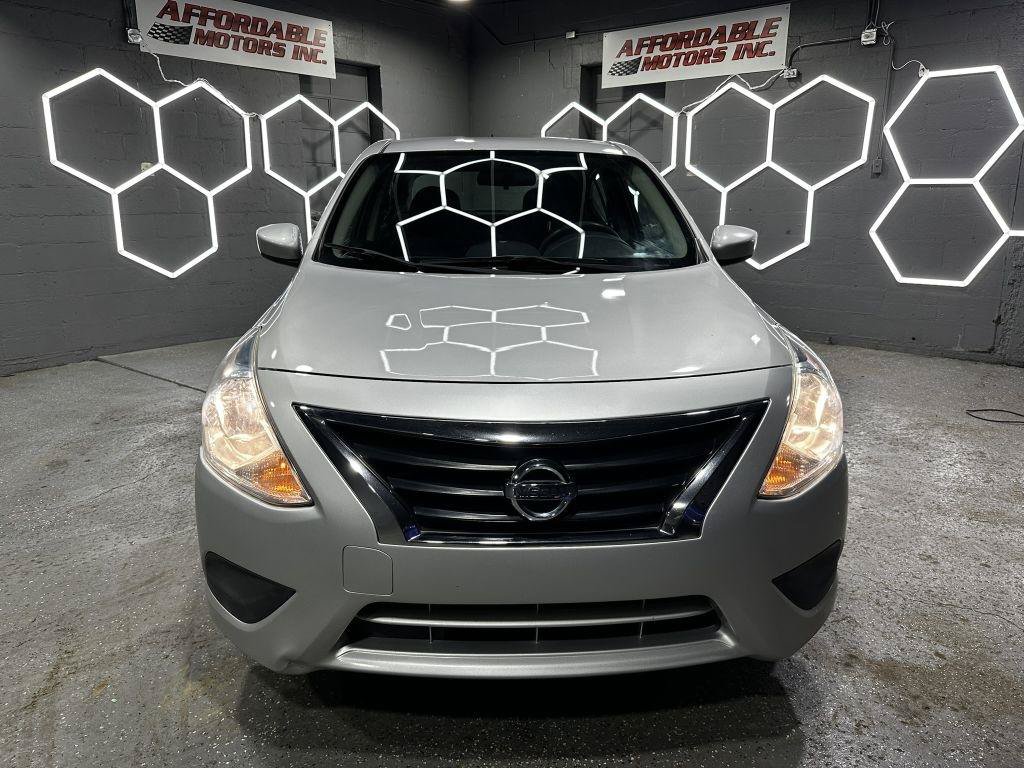 Used 2016 Nissan Versa SV FWD image 7