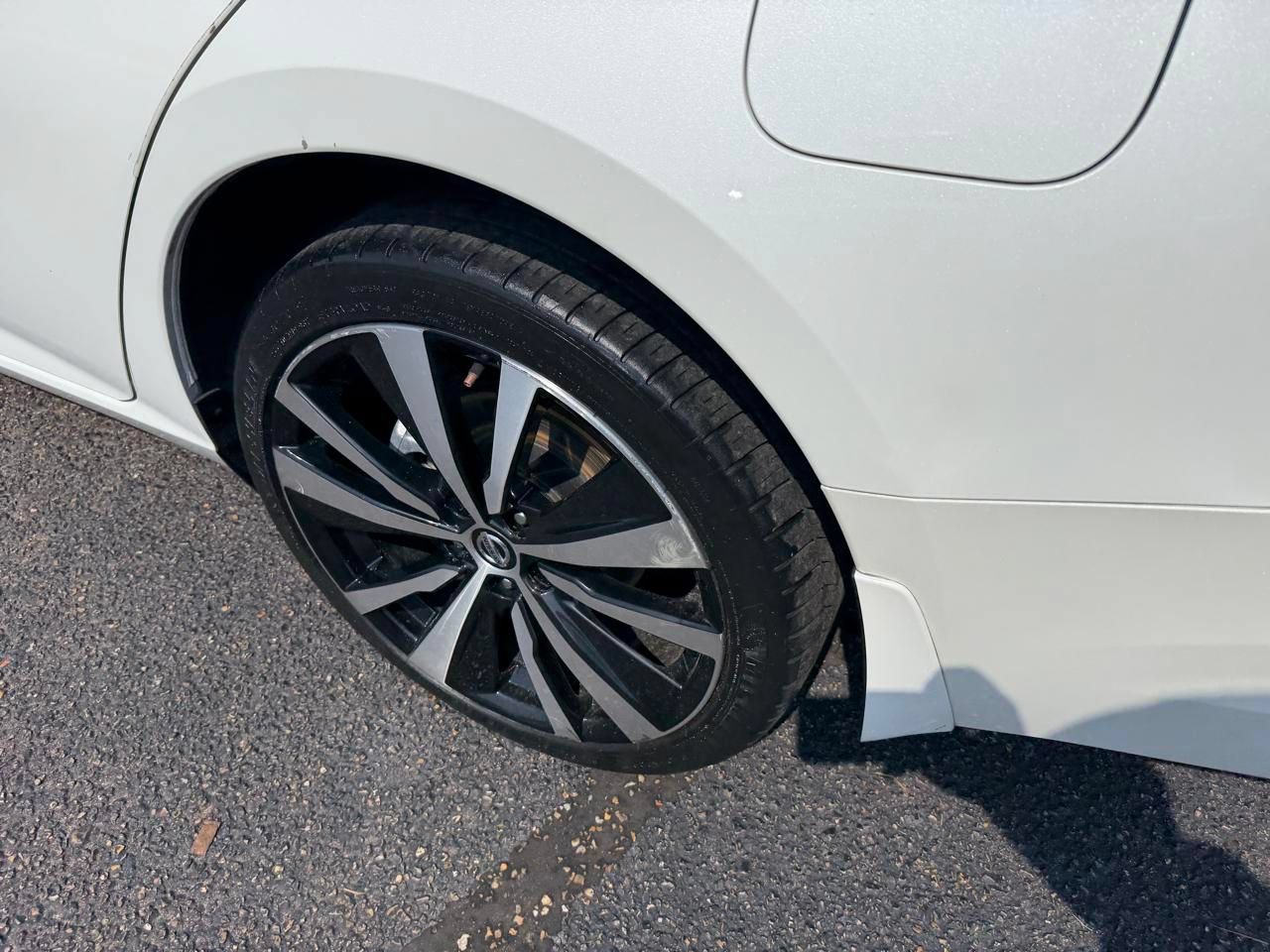 Used 2022 Nissan Altima 2.5 SR AWD/4WD image 9