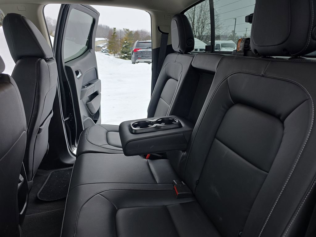 Used 2022 Chevrolet Colorado Z71 w/ Z71 Midnight Edition image 13