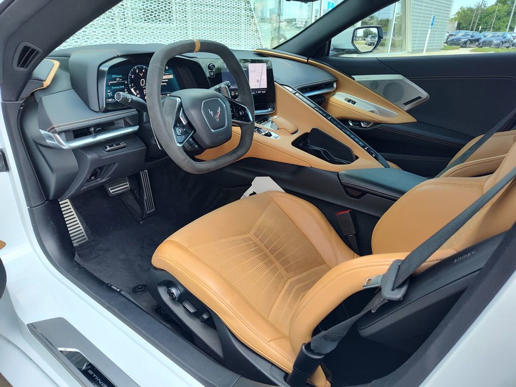 Used 2022 Chevrolet Corvette Stingray Preferred Conv w/ 2LT image 2