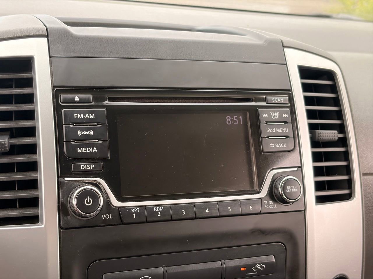Used 2018 Nissan Frontier SV RWD image 21