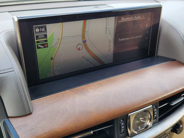 Used 2017 Lexus LX 570 4WD w/ Luxury Package image 14
