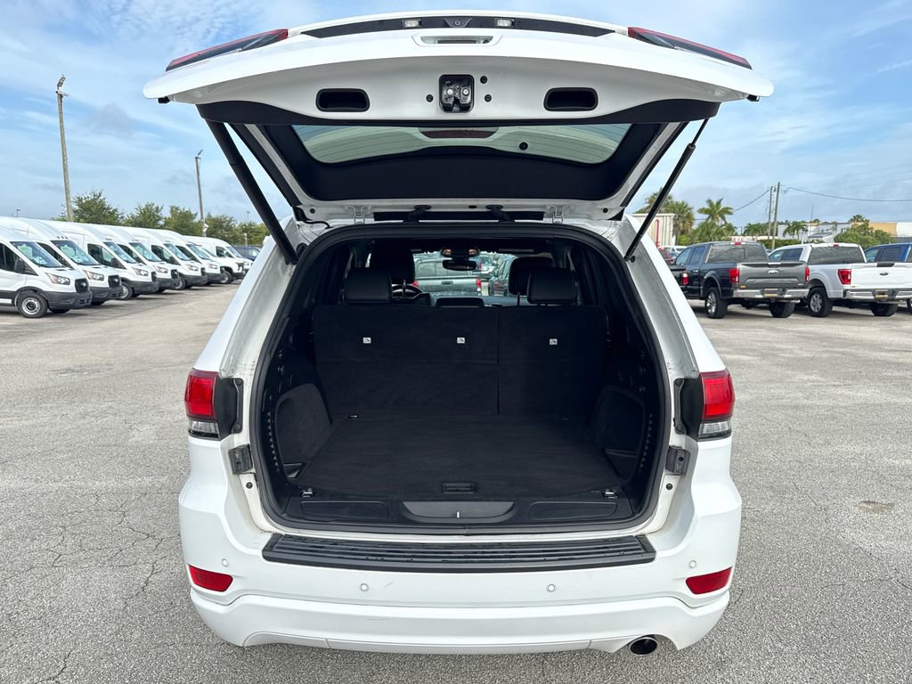 Used 2020 Jeep Grand Cherokee Altitude RWD image 27