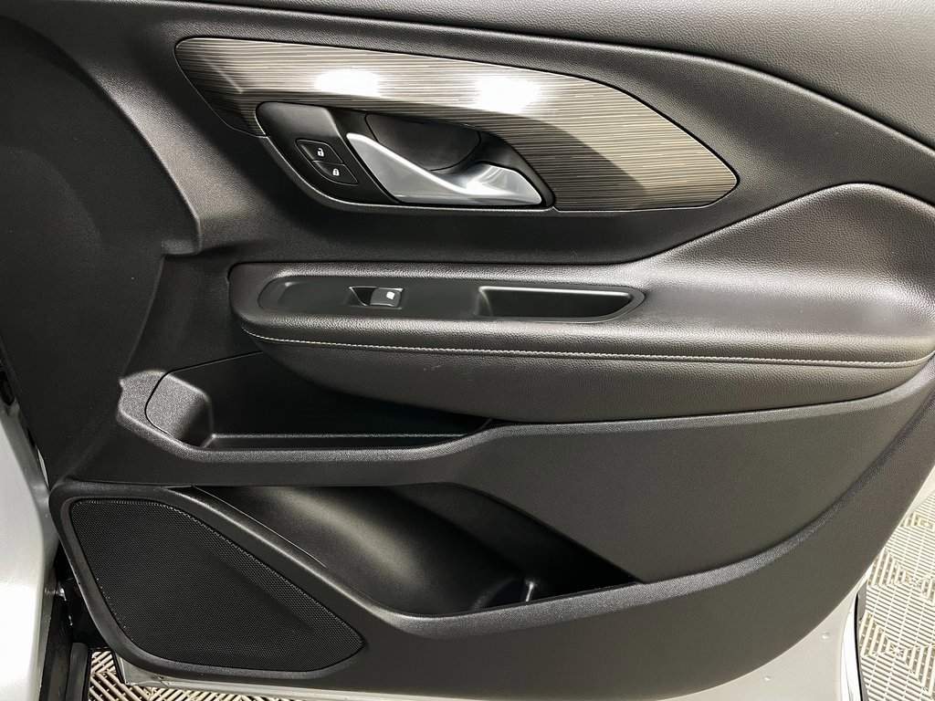 Certified 2022 GMC Terrain SLE w/ Driver Convenience Package image 39