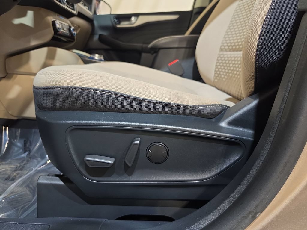 Used 2021 Ford Escape SE w/ Convenience Package AWD/4WD image 14