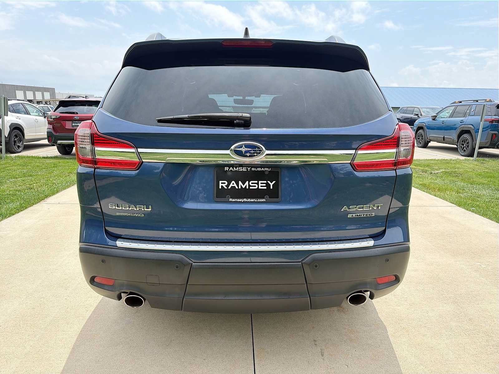 Used 2021 Subaru Ascent Limited w/ Popular Package #2A AWD/4WD image 5
