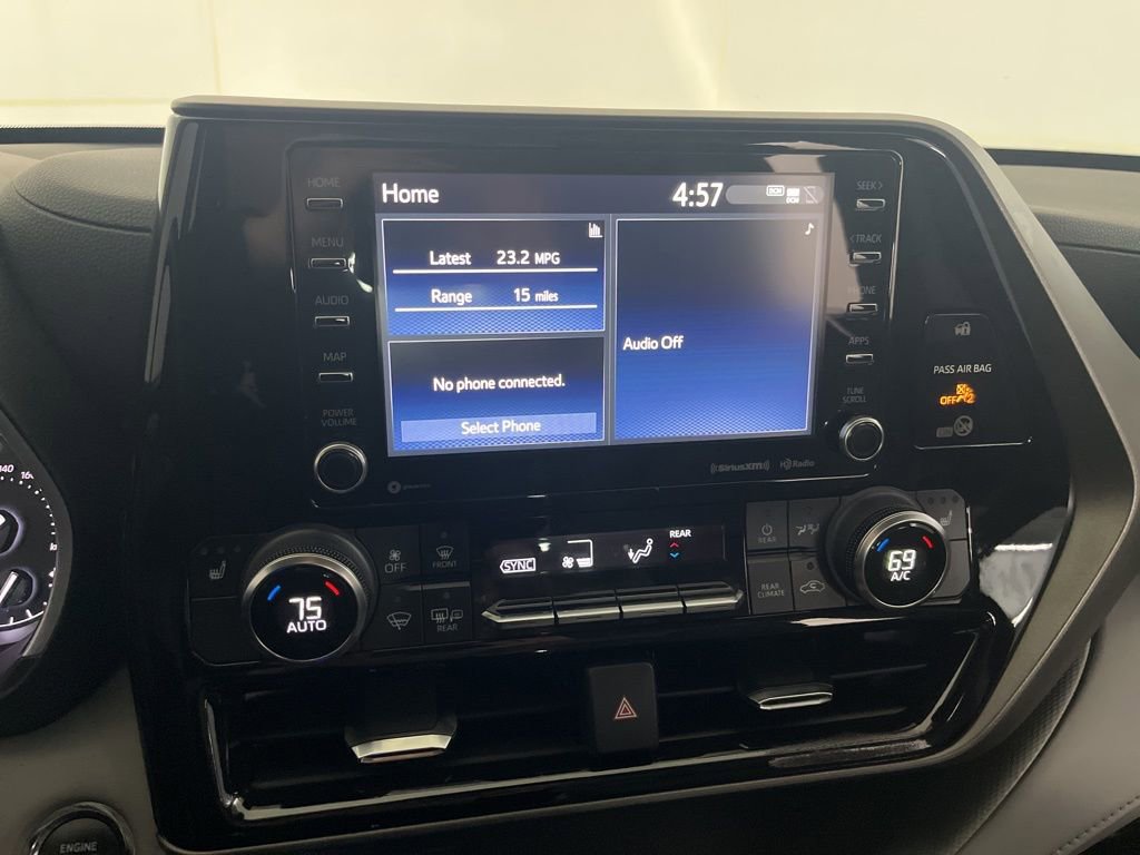 Used 2022 Toyota Highlander XLE AWD/4WD image 68