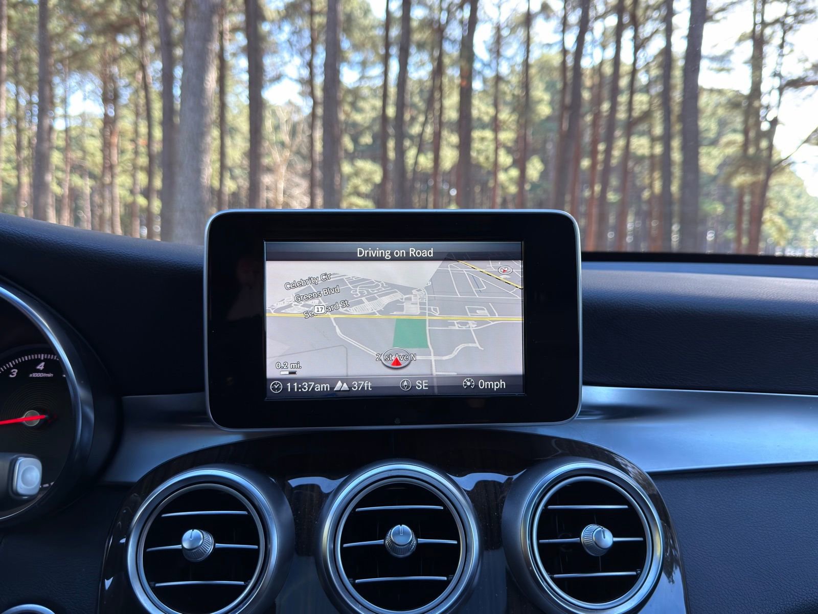 Used 2018 Mercedes-Benz GLC 300 4MATIC image 5