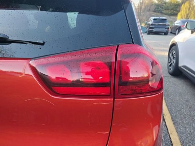 Used 2022 Kia Niro LXS image 10