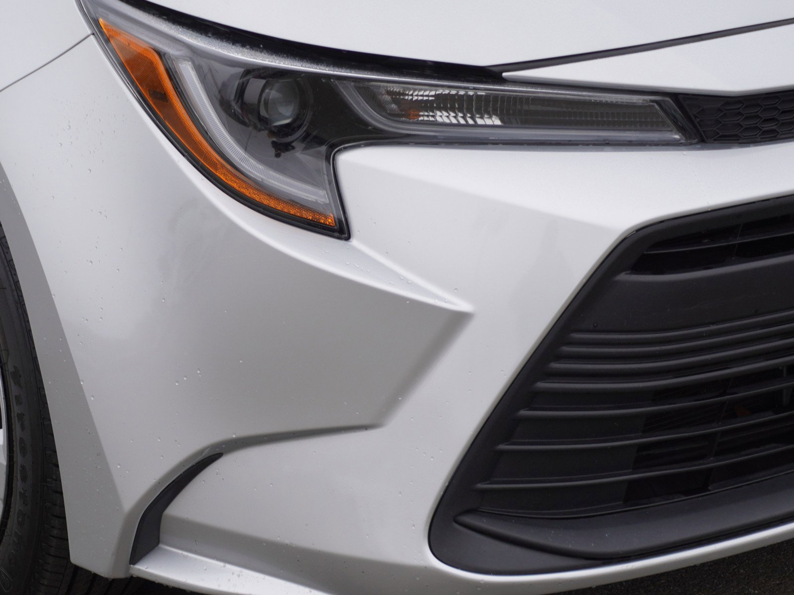 Used 2024 Toyota Corolla LE image 3