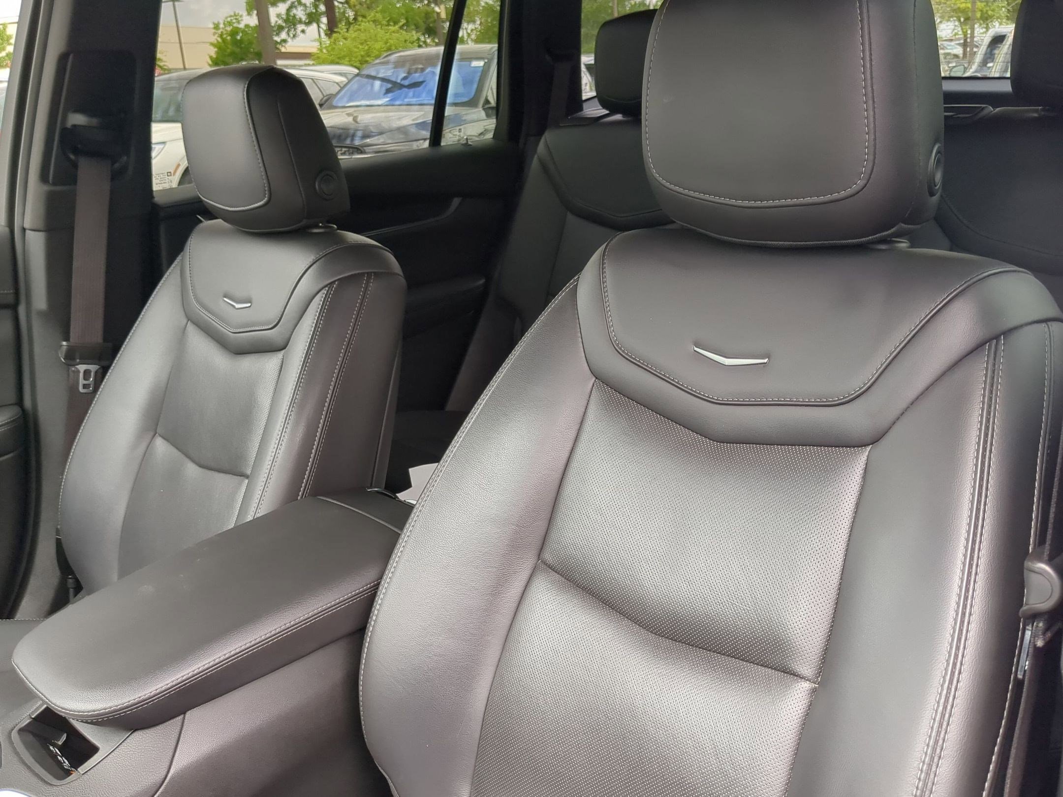 Used 2021 Cadillac XT6 Premium Luxury image 10