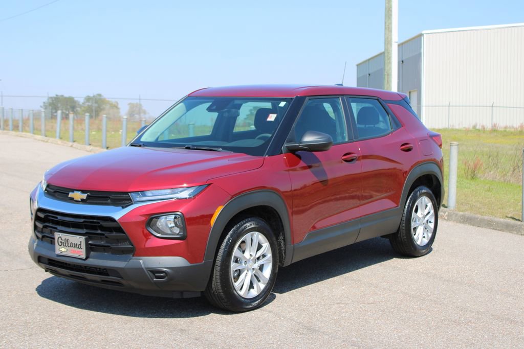 Used 2023 Chevrolet TrailBlazer LS image 2