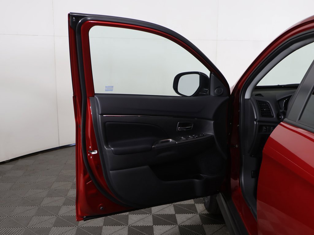 New 2025 Mitsubishi Outlander Sport SE image 17