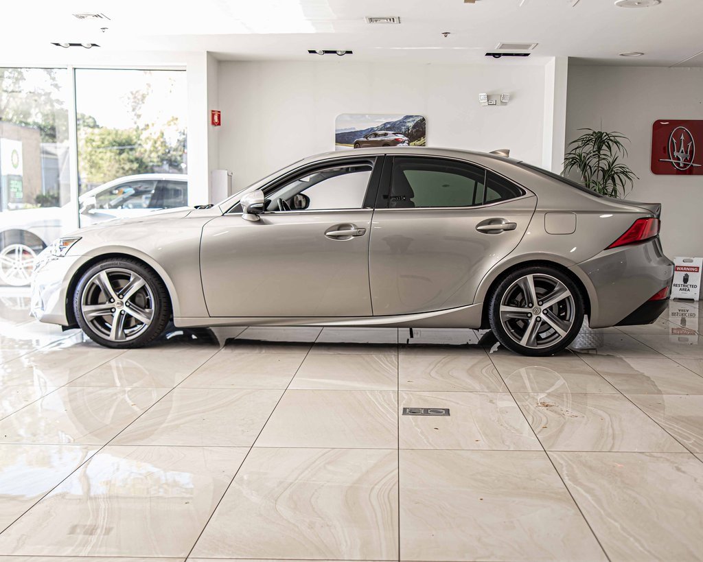 Used 2017 Lexus IS 300 AWD image 6