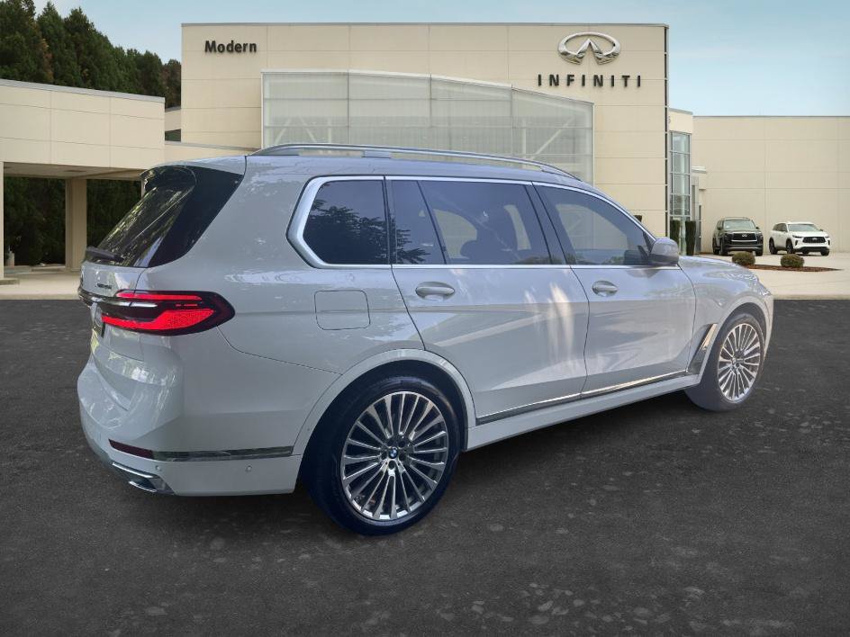 Used 2023 BMW X7 xDrive40i w/ Premium Package AWD/4WD image 13