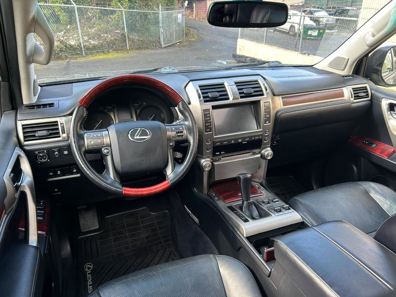 Used 2013 Lexus GX 460 Premium AWD/4WD image 16