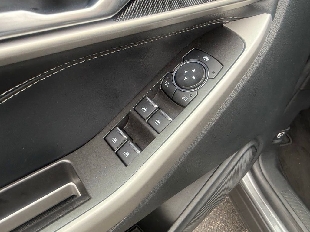 Used 2024 Ford Explorer XLT AWD/4WD image 11