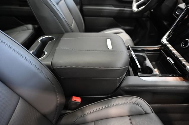 New 2026 GMC Yukon XL Denali w/ Denali Reserve Package image 23