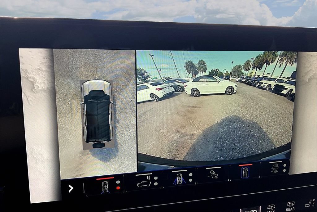 Used 2024 GMC Hummer EV 3X AWD/4WD image 14