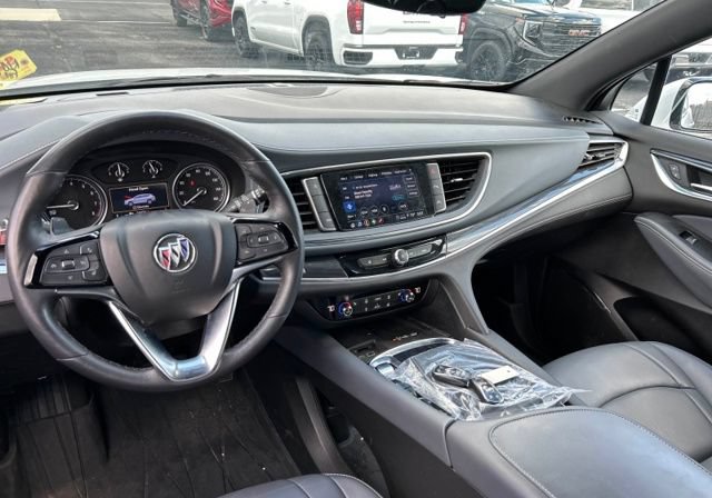Used 2024 Buick Enclave Essence w/ Sport Touring Edition FWD image 2