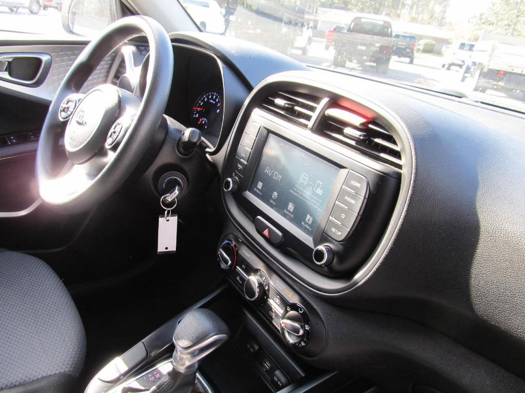 Used 2020 Kia Soul LX image 35