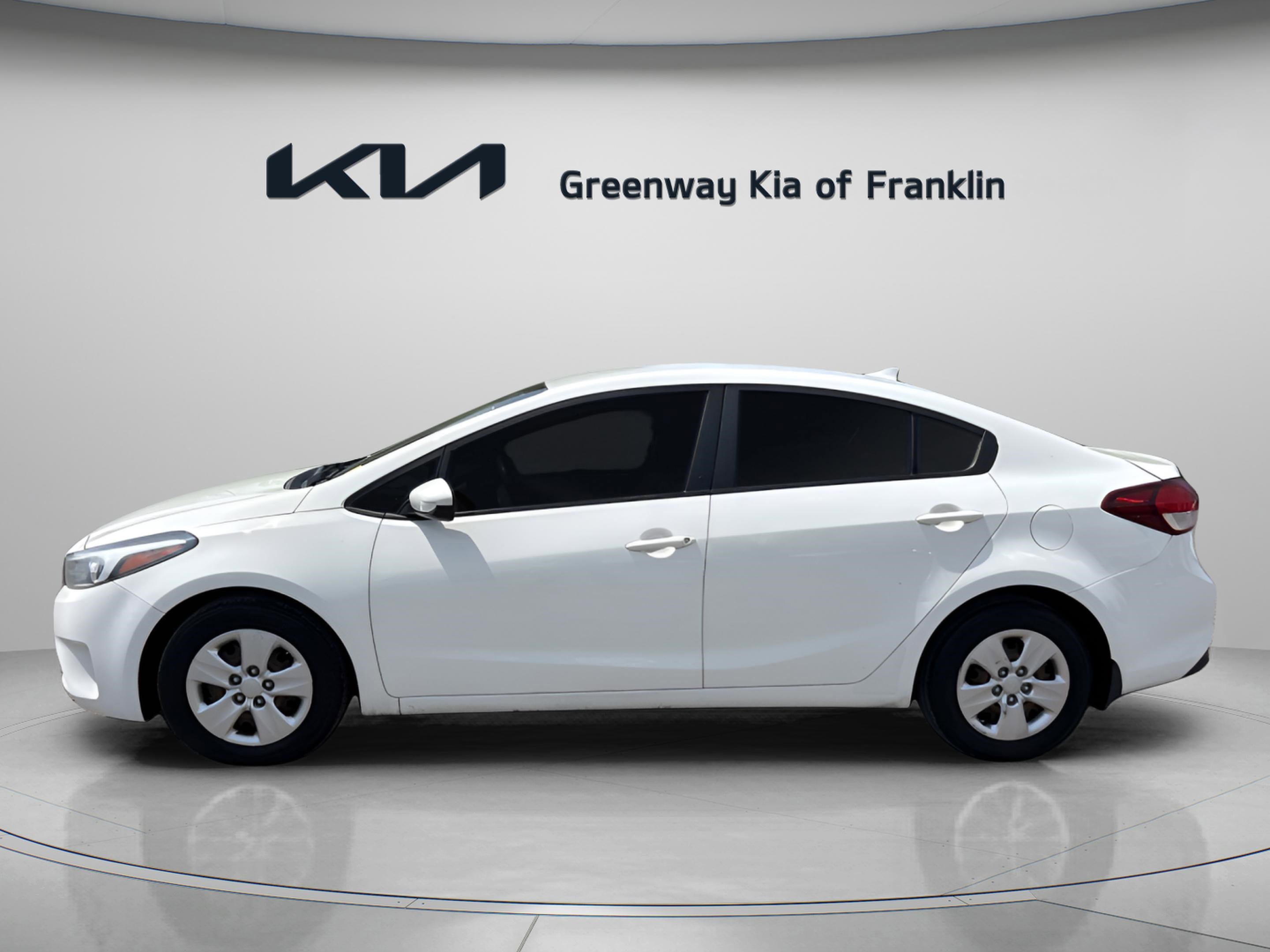 Used 2017 Kia Forte LX FWD image 4