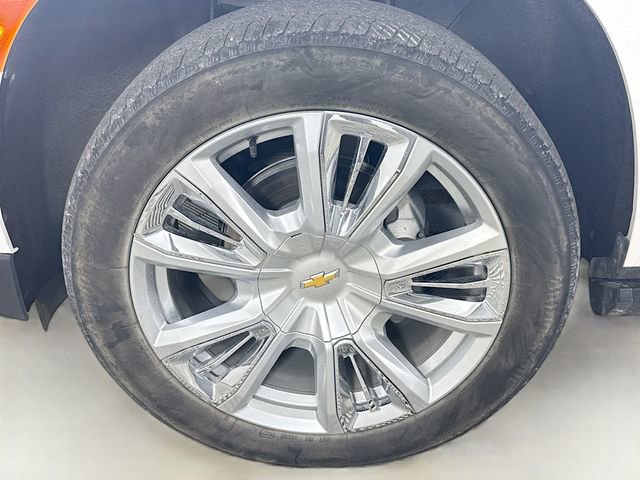 Used 2023 Chevrolet Suburban High Country image 36