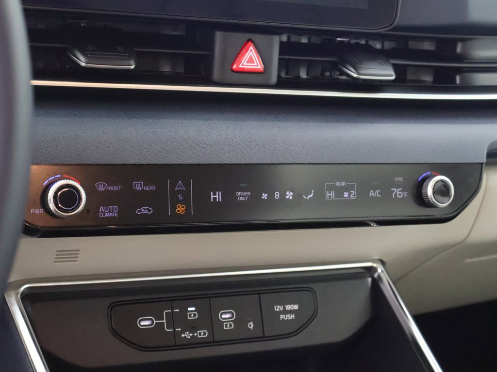 Used 2025 Kia Carnival EX image 46