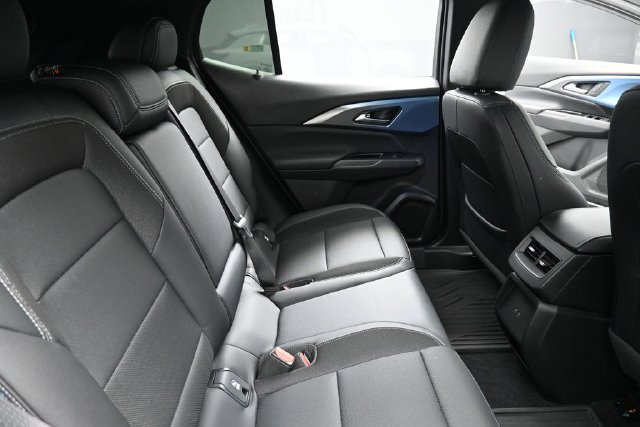 Certified 2024 Chevrolet Equinox EV LT w/ LPO, All-Weather Mat Package FWD image 30