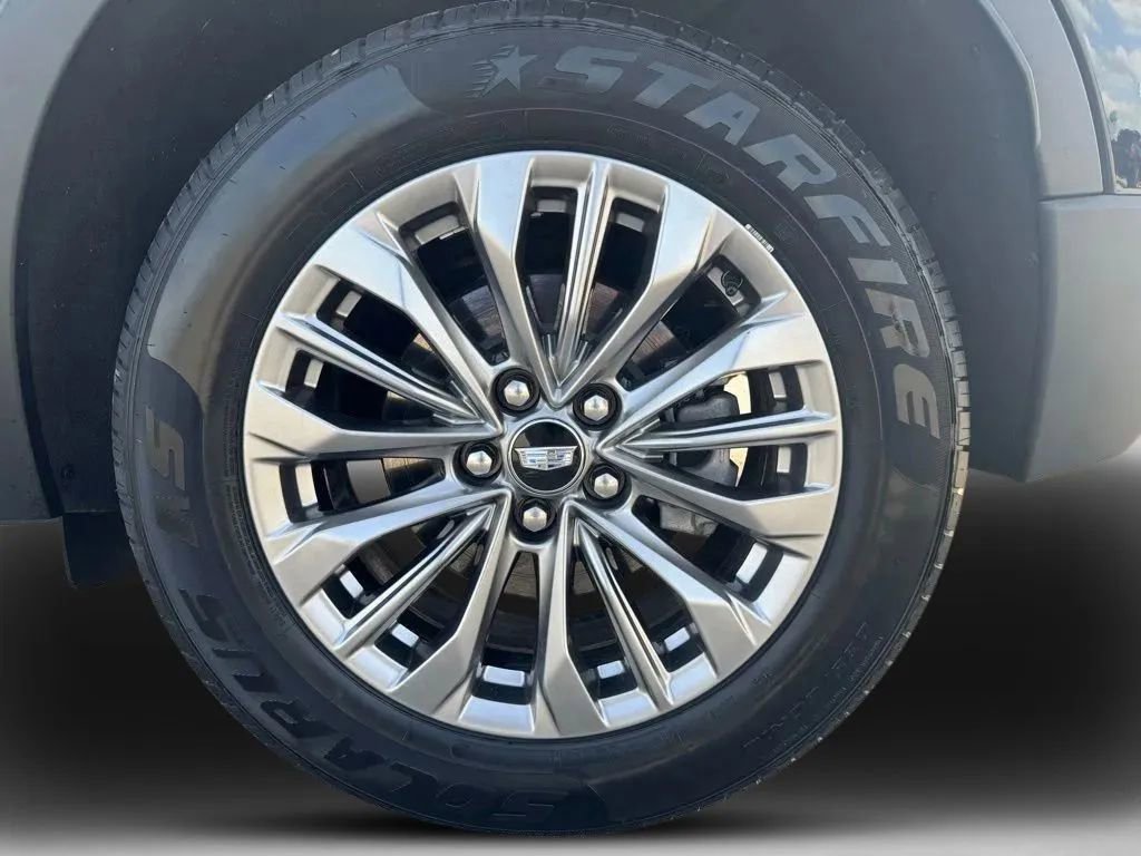 Used 2024 Cadillac XT4 Premium Luxury image 30