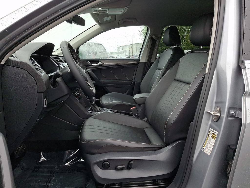Used 2022 Volkswagen Tiguan SE AWD/4WD image 14
