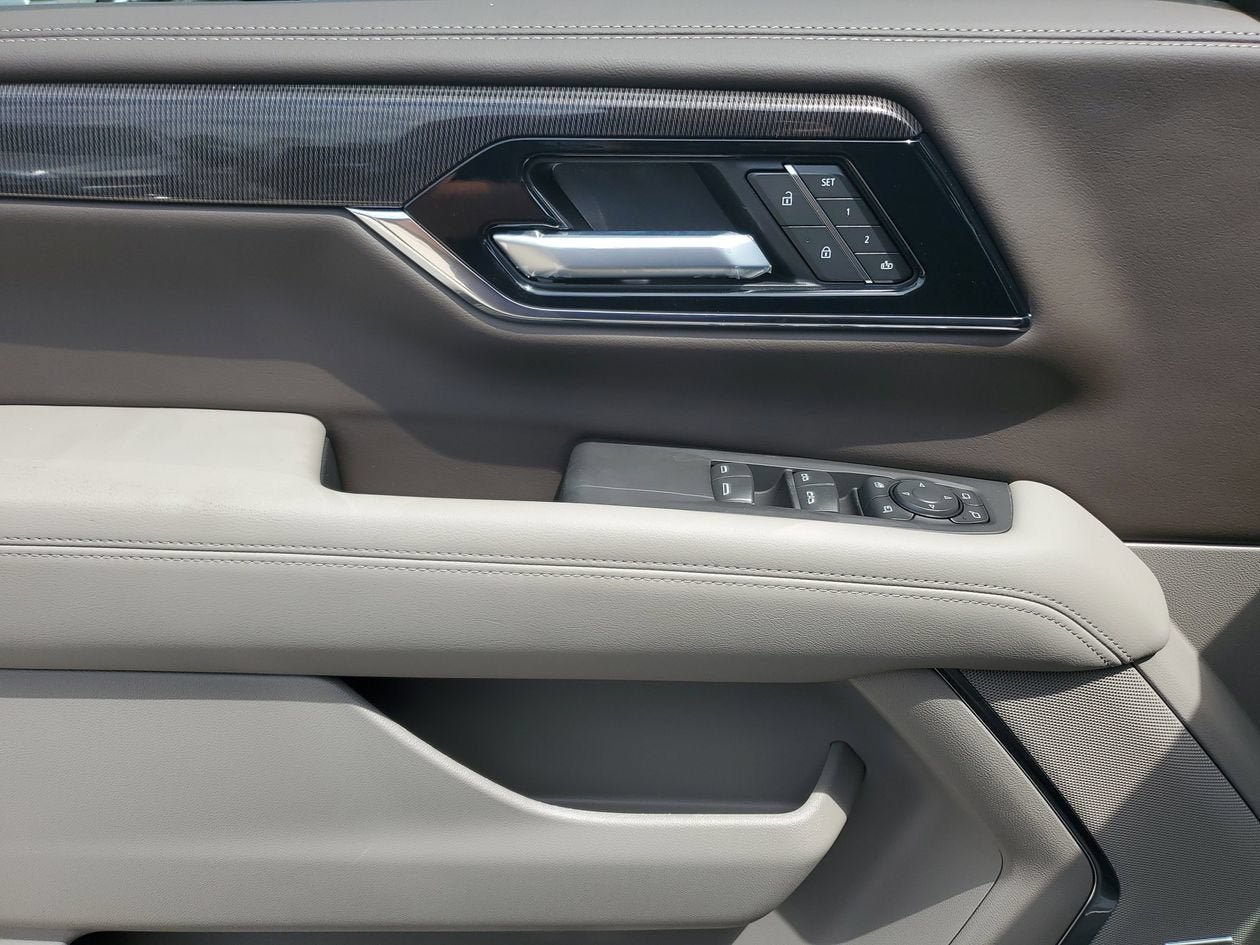 New 2026 GMC Yukon XL Elevation w/ Elevation Premium Package AWD/4WD image 17